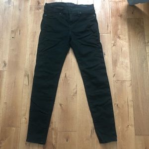 black skinny jeans